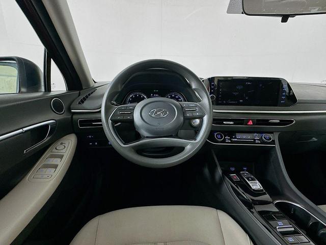 Photo of 2023 Red Hyundai SONATA