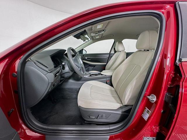 Photo of 2023 Red Hyundai SONATA