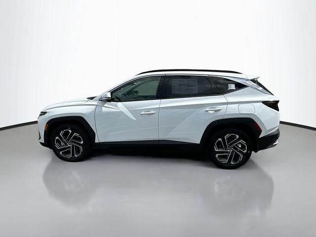 Photo of 2025 White Pearl Hyundai TUCSON