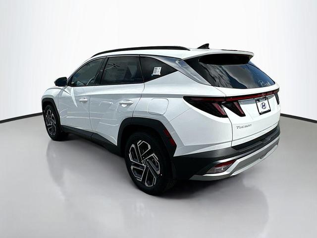 Photo of 2025 White Pearl Hyundai TUCSON