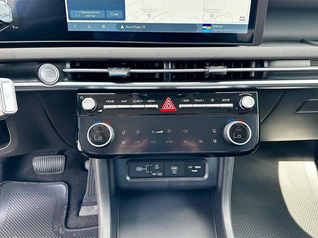 Photo of 2025 White Pearl Hyundai TUCSON