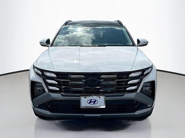 Photo of 2025 White Pearl Hyundai TUCSON