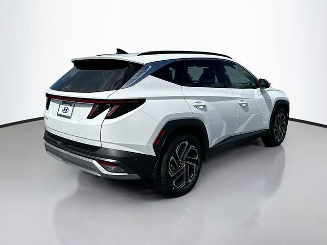Photo of 2025 White Pearl Hyundai TUCSON