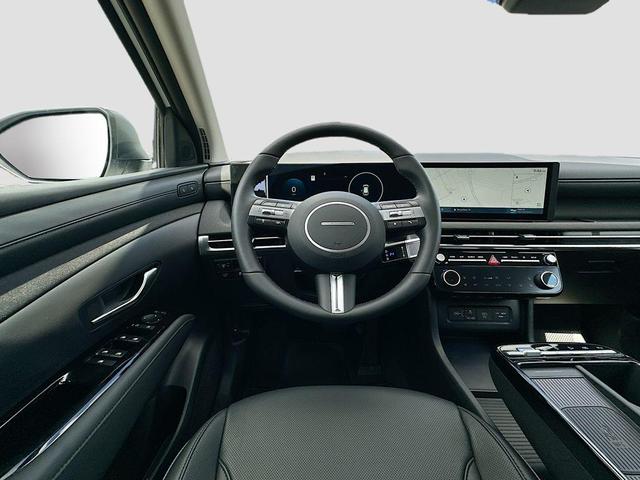 Photo of 2025 White Pearl Hyundai TUCSON