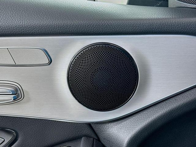 Photo of 2021 Gray Metallic Mercedes-Benz GLC 300