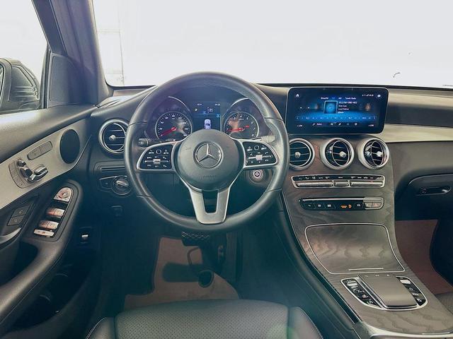 Photo of 2021 Gray Metallic Mercedes-Benz GLC 300