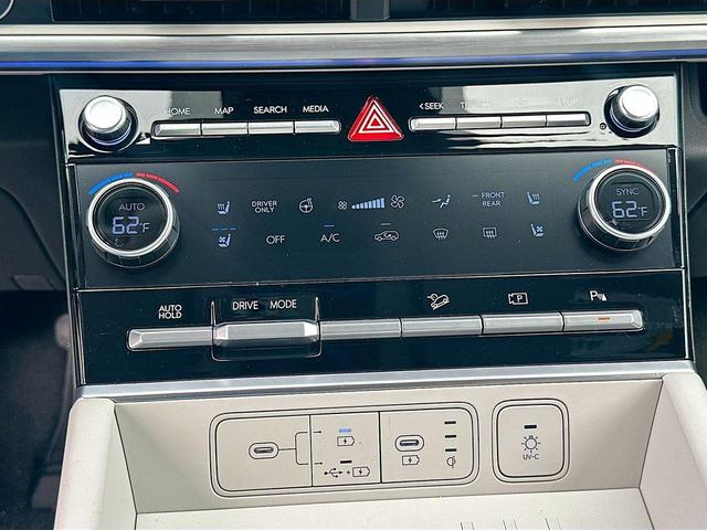 Photo of 2025 Green Hyundai SANTA FE HEV