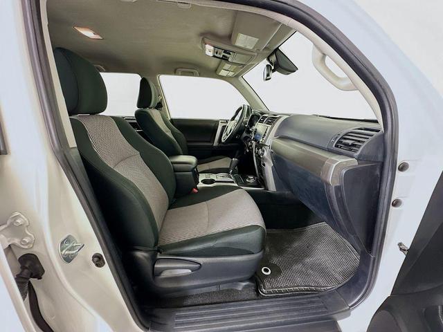 Photo of 2020 Super White Toyota 4Runner