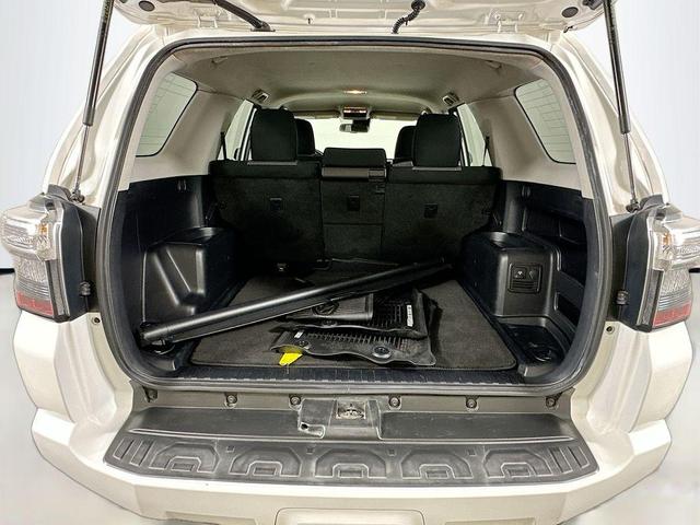 Photo of 2020 Super White Toyota 4Runner