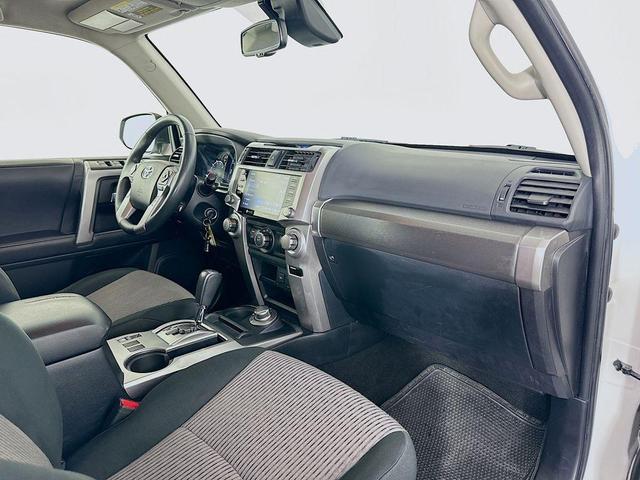 Photo of 2020 Super White Toyota 4Runner