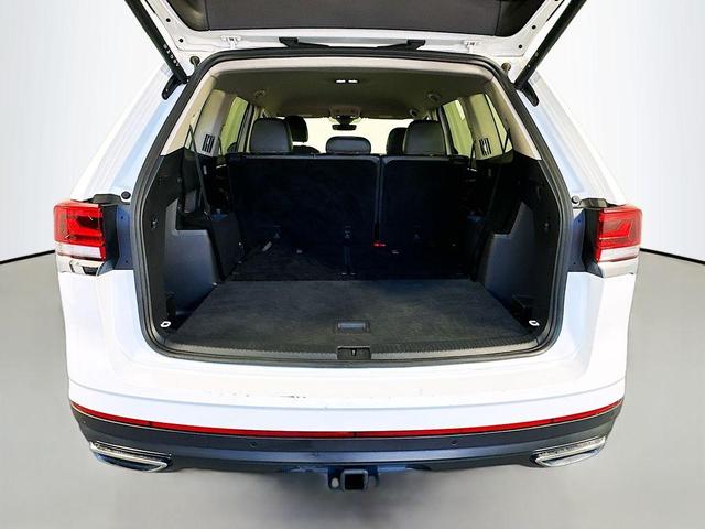 Photo of 2024 Pure White Volkswagen Atlas