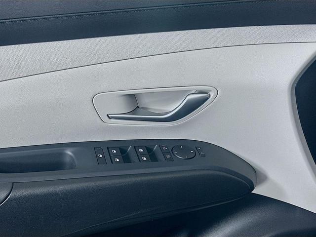 Photo of 2025 Phantom Black Hyundai TUCSON