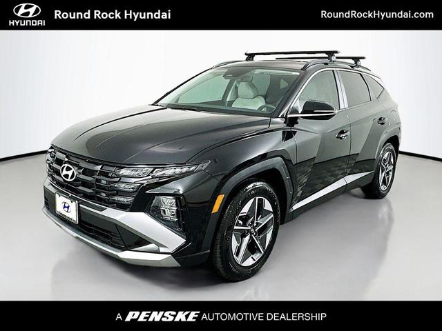 Photo of 2025 Phantom Black Hyundai TUCSON