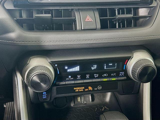Photo of 2022 Pearl Toyota RAV4