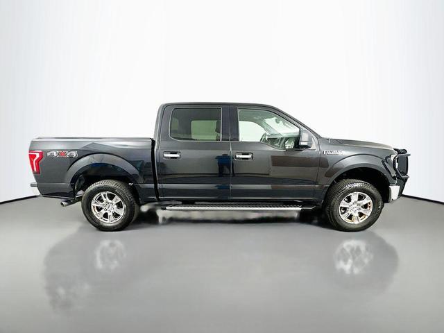Photo of 2015 Tuxedo Black Metallic Ford F-150