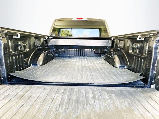 Photo of 2015 Tuxedo Black Metallic Ford F-150