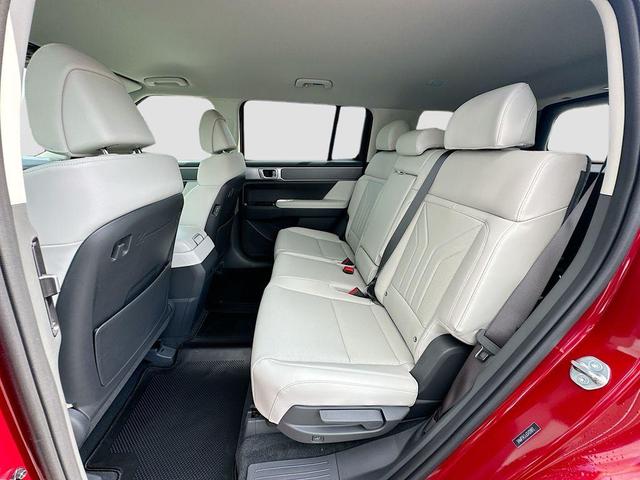 Photo of 2025 Red Hyundai SANTA FE