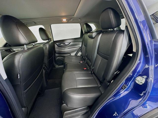 Photo of 2020 Caspian Blue Nissan Rogue