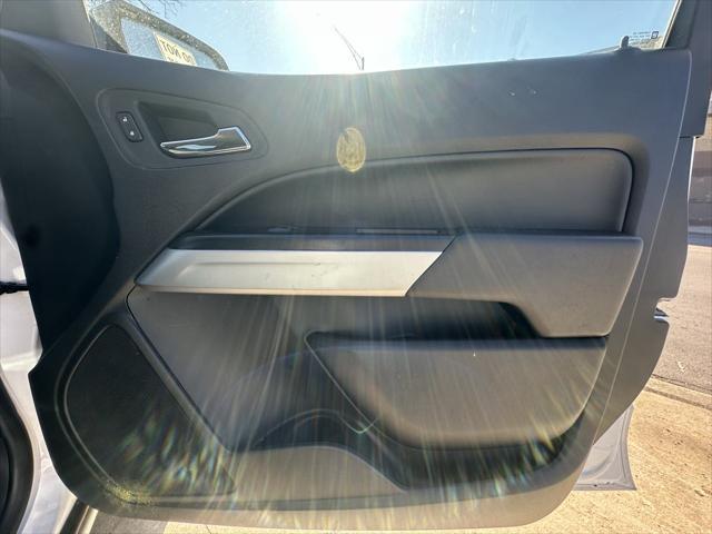 Photo of 2022 Summit White Chevrolet Colorado
