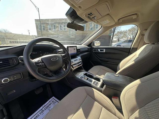 Photo of 2021 Oxford White Ford Explorer