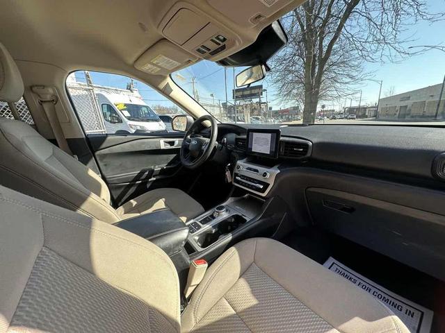 Photo of 2021 Oxford White Ford Explorer