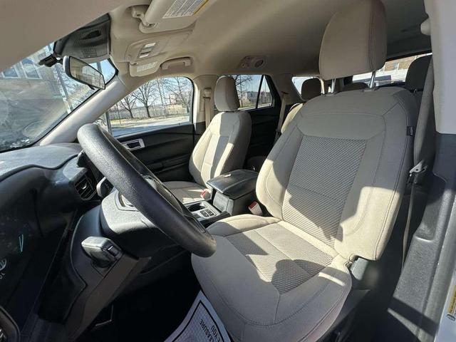 Photo of 2021 Oxford White Ford Explorer