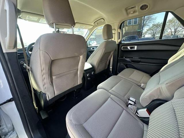 Photo of 2021 Oxford White Ford Explorer