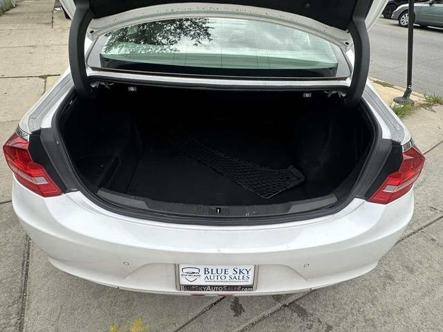 Photo of 2017 White Frost Tricoat Buick LaCrosse