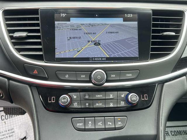 Photo of 2017 White Frost Tricoat Buick LaCrosse