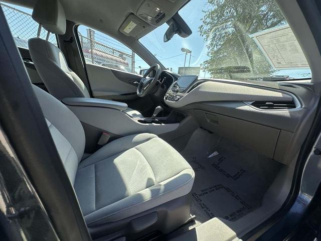 Photo of 2019 Shadow Gray Metallic Chevrolet Malibu