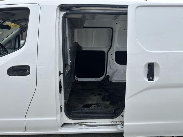 Photo of 2017 Fresh Powder Nissan NV200
