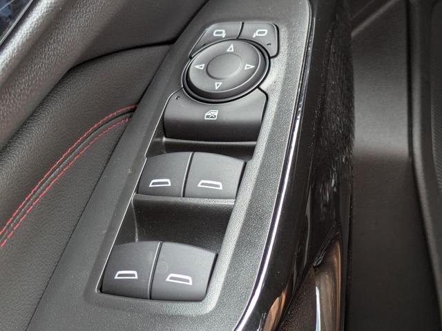 Photo of 2025 White Chevrolet Trax