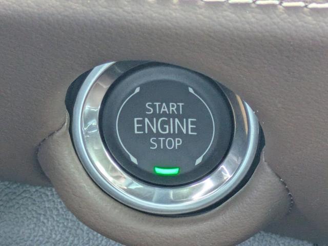 Photo of 2025 White Chevrolet Suburban