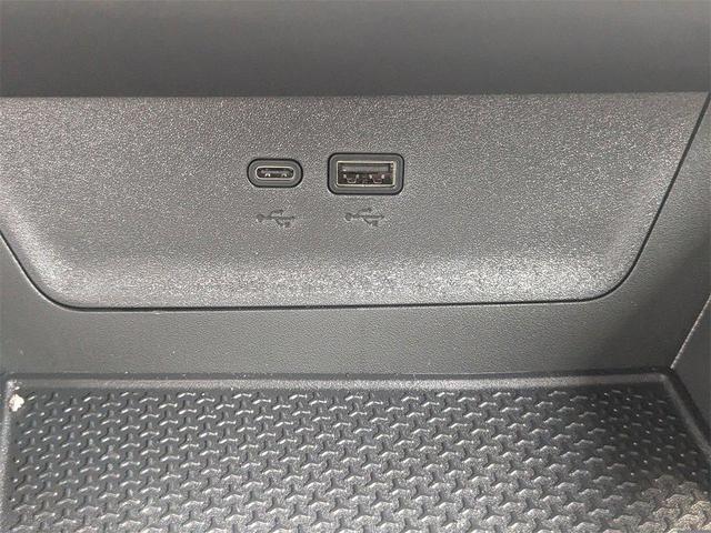 Photo of 2026 Green Chevrolet Equinox