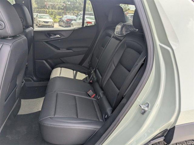 Photo of 2026 Green Chevrolet Equinox