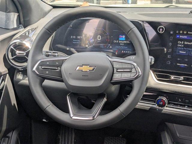 Photo of 2026 Green Chevrolet Equinox