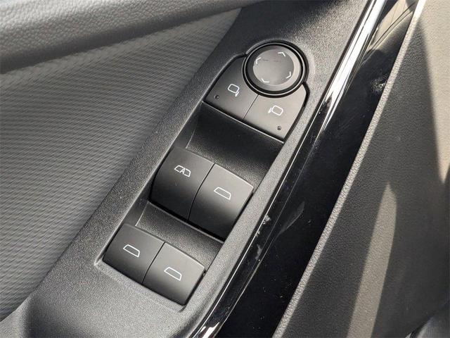 Photo of 2026 Green Chevrolet Equinox