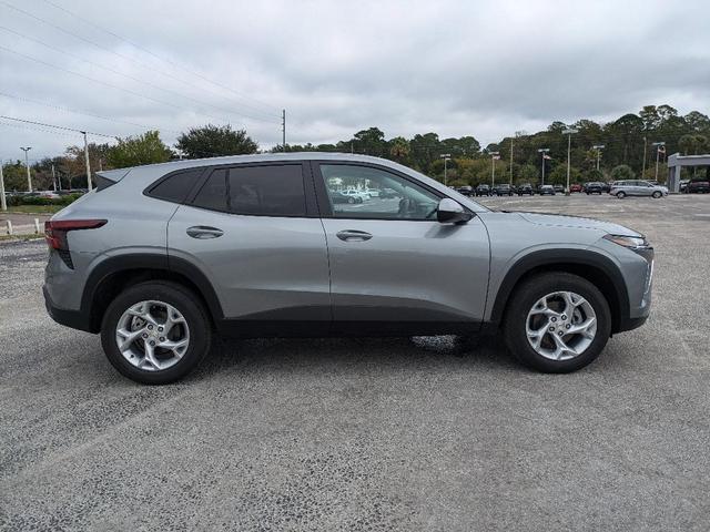 Photo of 2026 Gray Chevrolet Trax