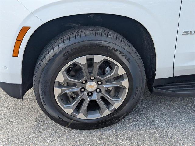 Photo of 2025 White Chevrolet Suburban