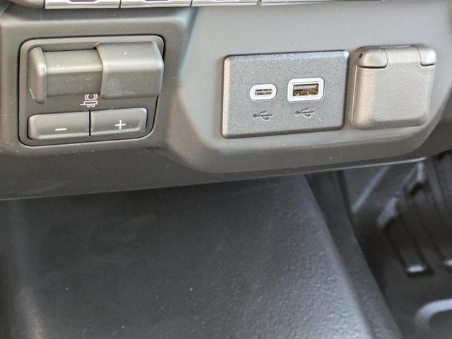 Photo of 2026 White Chevrolet Silverado 1500