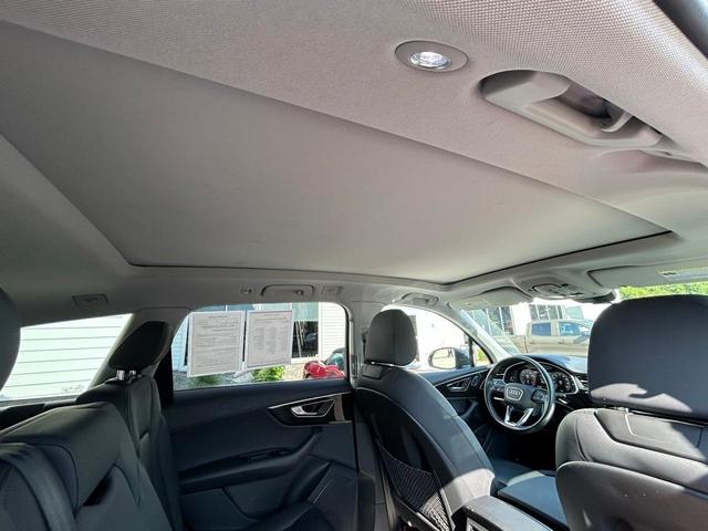 Photo of 2022 Mythos Black Metallic Audi Q7