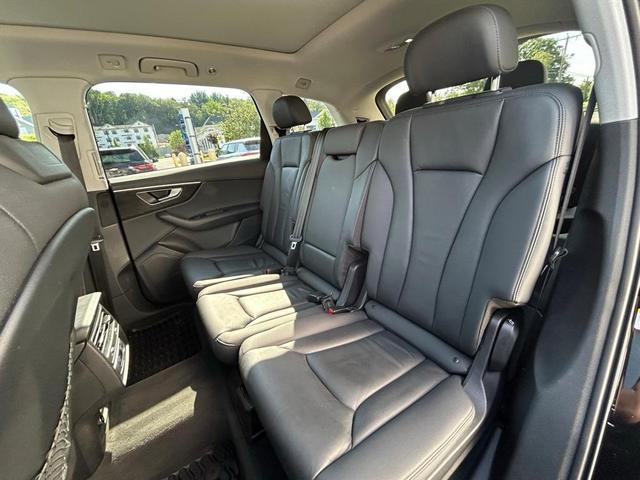 Photo of 2022 Mythos Black Metallic Audi Q7