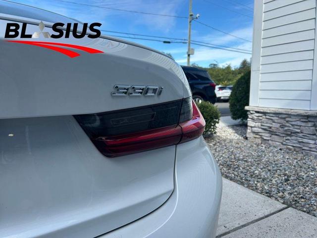 Photo of 2024 White BMW 330