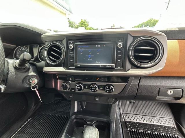 Photo of 2018 Tan Toyota Tacoma