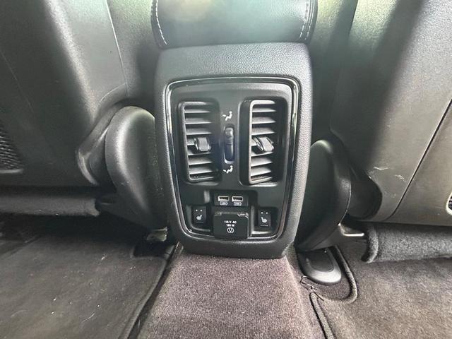 Photo of 2017 Diamond Black Jeep Grand Cherokee