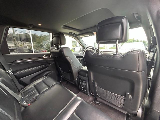 Photo of 2017 Diamond Black Jeep Grand Cherokee
