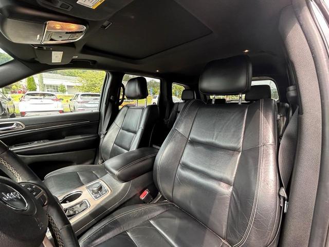Photo of 2017 Diamond Black Jeep Grand Cherokee