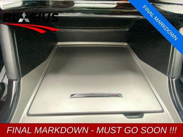 Photo of 2022 Star White Ford Explorer