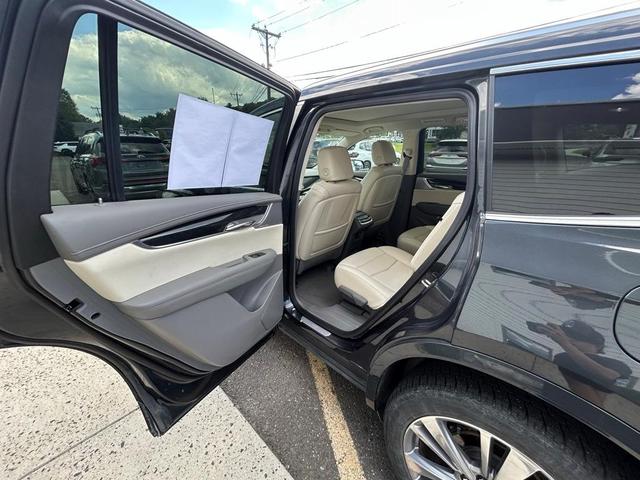Photo of 2023 Gray Cadillac XT6