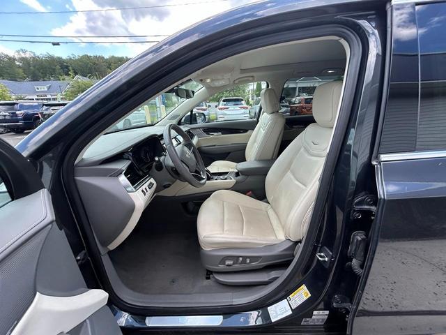 Photo of 2023 Gray Cadillac XT6